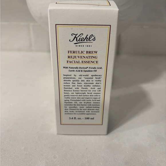Kiehl's Amber Facial Essence Bottle - Picture 8 of 11